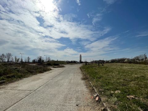 Eladó Ipari 9024 Győr Eladó ipari terület Győr Szabadhegyen