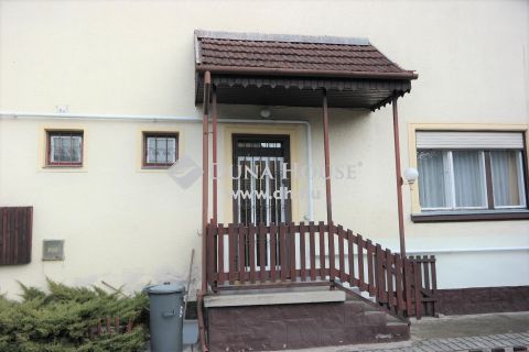 Eladó Ház, Budapest 19. kerület - Óvárosban dupla telekről, megosztható két épület külön órákkal, garázzsal