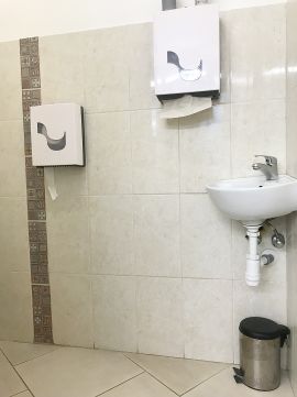 Kiadó Üzlethelyiség 3231 Gyöngyössolymos KÖZPONTI  HELYEN