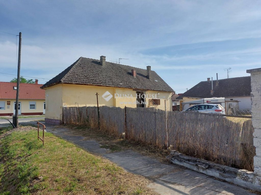 6524 Dávod , központban — 1/17
