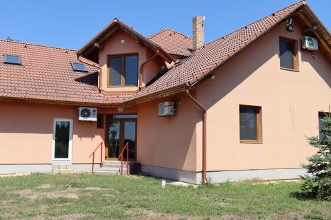 Eladó Vendéglátás 4487 Tiszatelek 