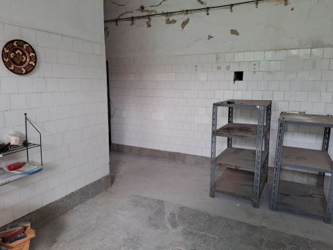 Kiadó Ipari 7682 Bükkösd 
