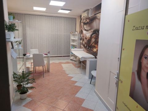 Eladó Üzlethelyiség 4400 Nyíregyháza 