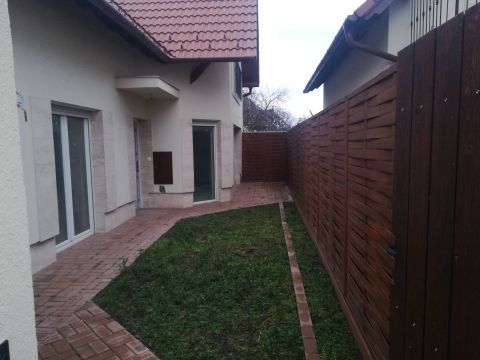 Eladó Lakás 2040 Budaörs 