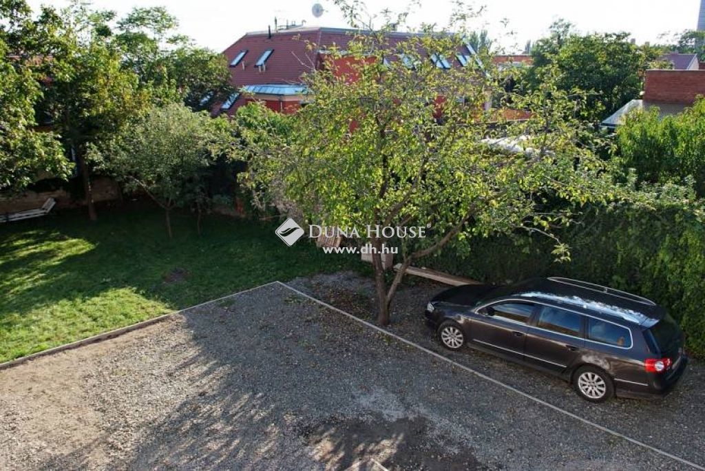 7624 Pécs , KIVÁLÓ BEFEKTETÉS! Egyetemvárosi apartmanház eladó!!!! — 1/26