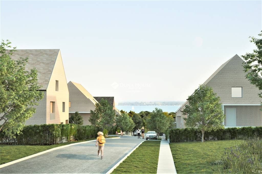 Eladó lakás, Balatonfüred