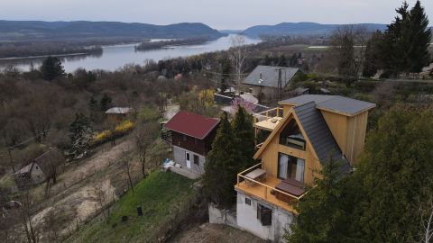 Eladó Ház 2627 Zebegény , Csodás hétvégi álomház eladó