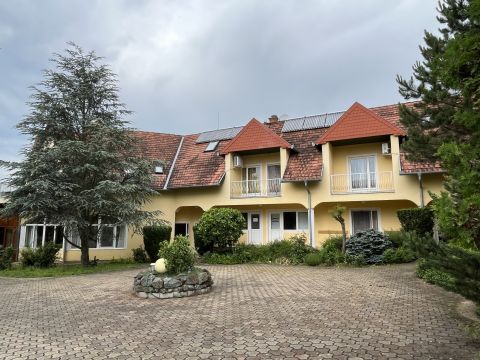 Eladó Vendéglátás 8372 Cserszegtomaj , Hévíz közelében