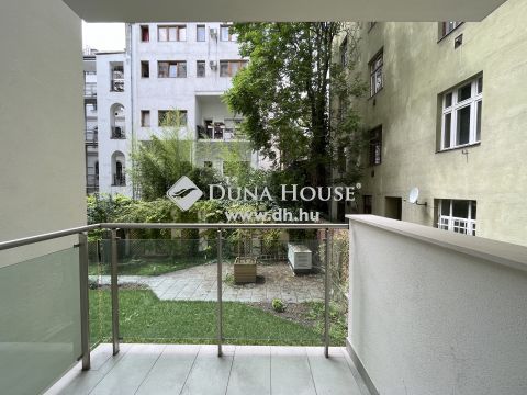 Eladó Lakás, Budapest 8. kerület - Palotanegyedben erkélyes, AA++ lakás elérhető 105.