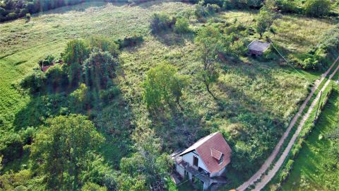 Eladó Telek 8274 Köveskál , Panorámás kilátással pince és szőlő