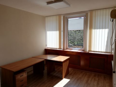 Kiadó Iroda 3527 Miskolc 