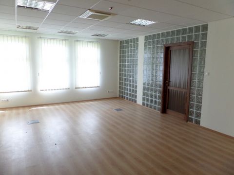 Kiadó Iroda 4400 Nyíregyháza , Abszolút belvárosban!
