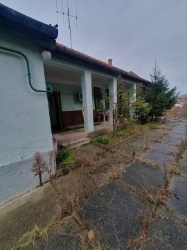 Eladó Ház 6430 Bácsalmás , Központhoz közel