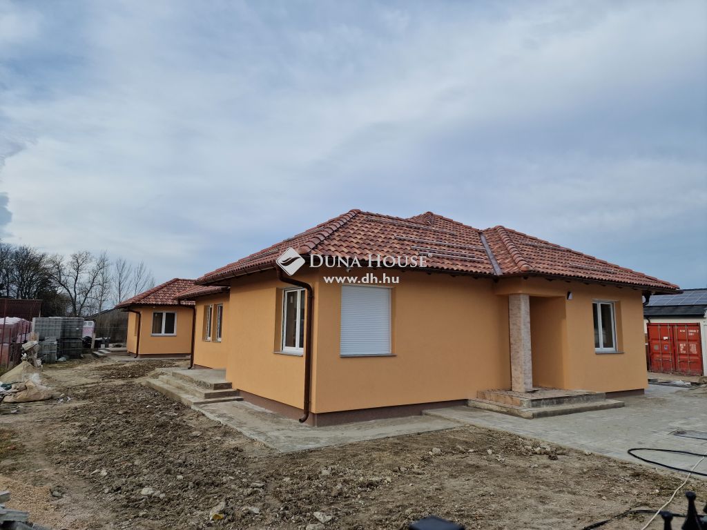 8000 Székesfehérvár , Maroshegy kedvelt részén Luxus Okosotthon — 1/28