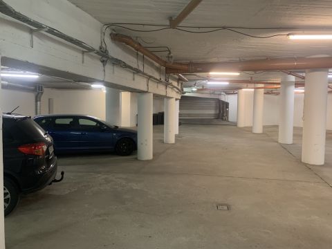 Kiadó Parkoló 7621 Pécs 