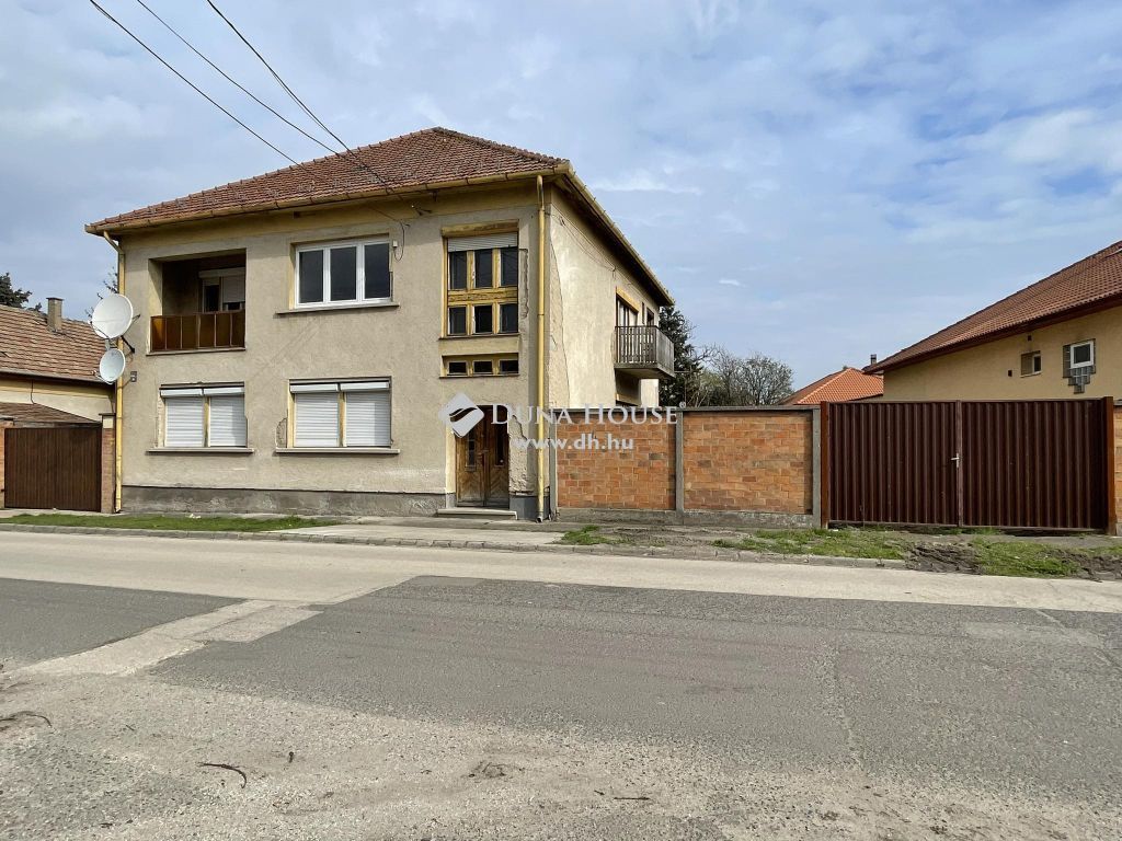 2750 Nagykőrös , FÖLDSZINTI 120 m2-es lakás - központhoz közel — 1/9