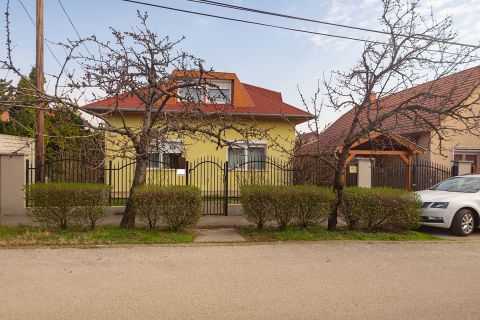 Eladó Ház 1171 Budapest 17. kerület 