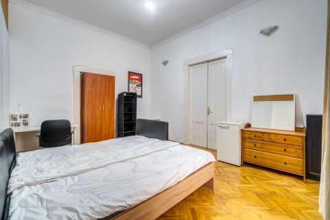 Eladó Lakás 1051 Budapest 5. kerület 