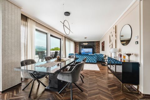 Eladó Lakás 1037 Budapest 3. kerület Panorámás luxus penthouse lakás nagy terasszal és kerttel Ürömhegyen