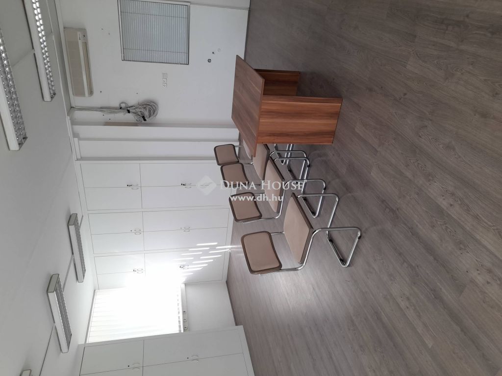 7624 Pécs — 1/9