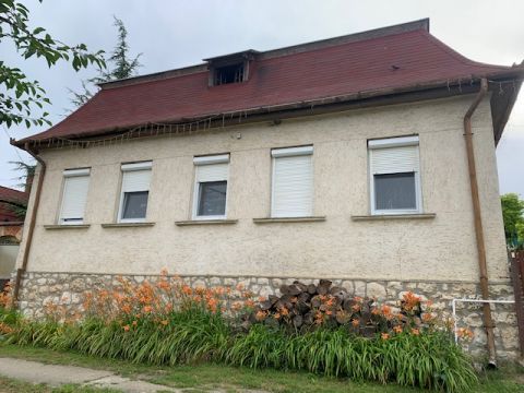Eladó Ház 2897 Dunaszentmiklós 