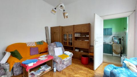 Eladó Lakás 1076 Budapest 7. kerület Világos, csendes, belső udvari lakás a Thököly úton a Dózsa György útnál