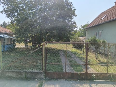 Eladó Telek 2230 Gyömrő , vasútállomáshoz közel