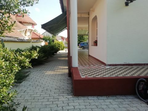 Eladó Üzlethelyiség 8647 Balatonmáriafürdő KÖZPONT