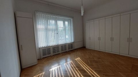 Kiadó Iroda 1056 Budapest 5. kerület 