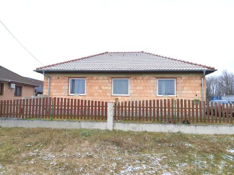 Eladó Ház 9161 Győrsövényház 