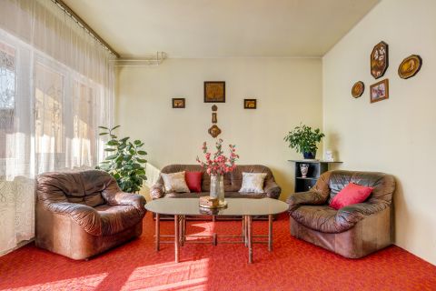 Eladó Ház 1183 Budapest 18. kerület , Erzsébettelepen körbejárható ház három lakószint+pincével, távirányítós kapuval, garázzsal