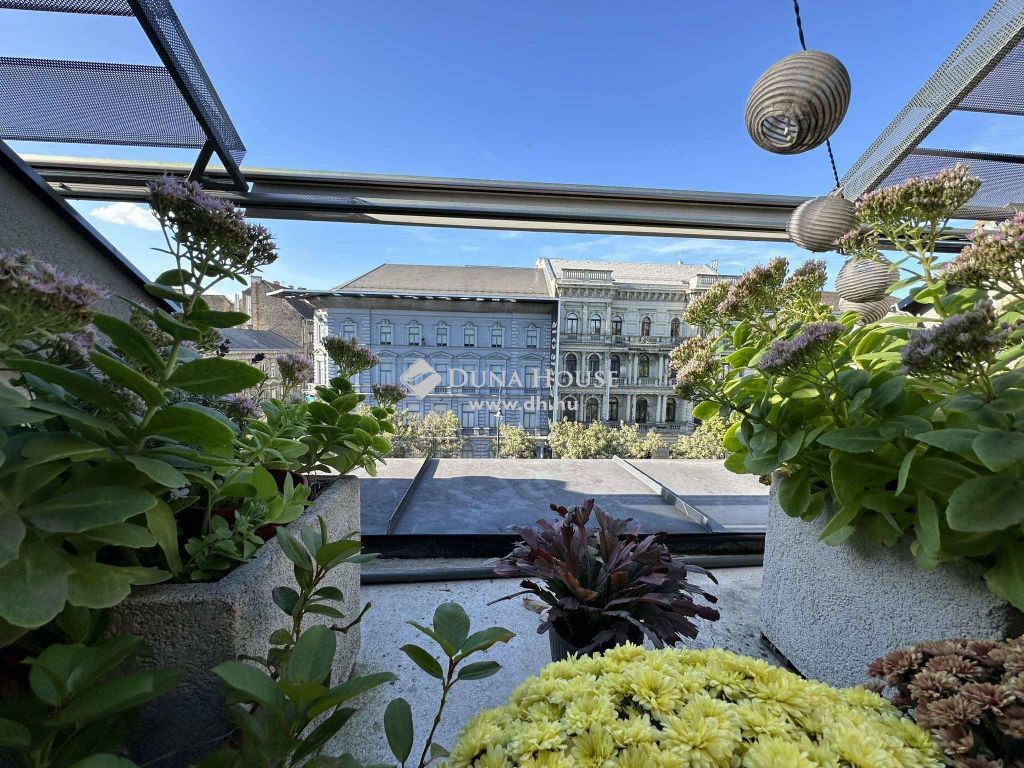 1062 Budapest 6. kerület , DUPLEX LAKÁS AZ ANDRÁSSY ÚTON — 1/5