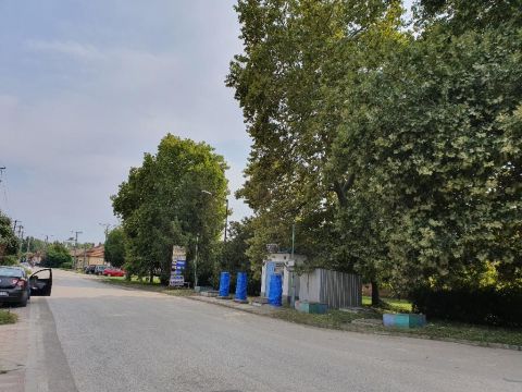 Eladó Ipari 5462 Cibakháza 5462 Cibakháza, csendes