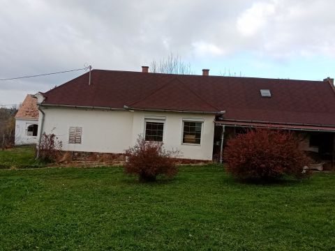 Eladó Ház 8675 Andocs , Eladó ANDOCSON, egy 2+3 félszobás, részben felújítandó családi ház, romantikus környezetben!