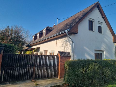 Eladó Ház 8174 Balatonkenese 