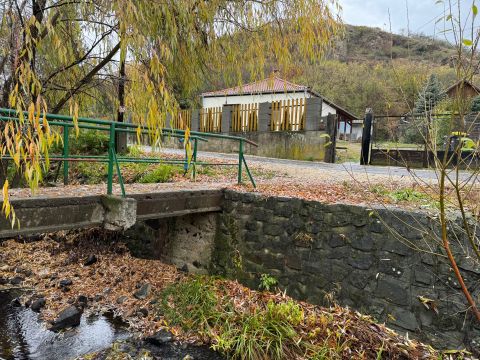 Eladó Ház 3035 Gyöngyöspata ,  Pata parti csendes zsákutcában, hangulatos házikó eladó. 