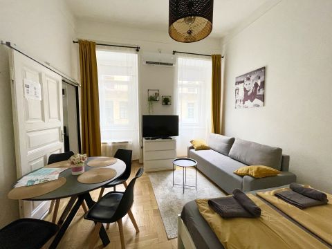 Kiadó Lakás 1088 Budapest 8. kerület 