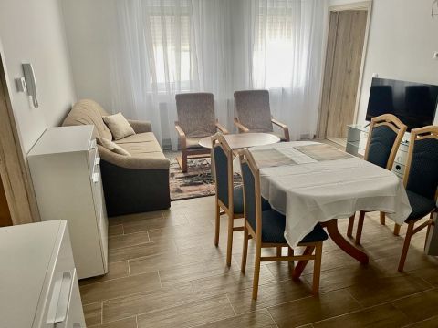 Kiadó Lakás 7624 Pécs 