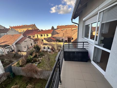 Eladó Lakás 9700 Szombathely , Belváros