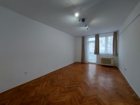Kiadó Lakás 5000 Szolnok 