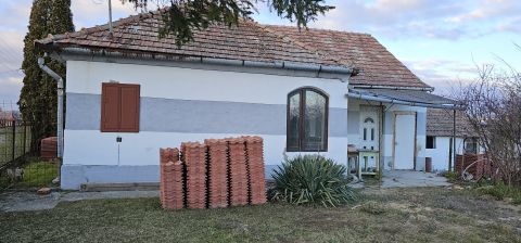 Eladó Ház 8135 Dég 