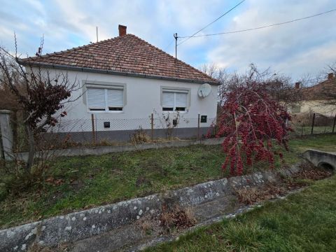 Eladó Ház 8592 Dáka , 8592 Dáka, falu vége