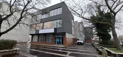 Kiadó Iroda 7624 Pécs 'Egyetemváros-Belváros közötti  igényes, 157m2-es iroda komplexum'
