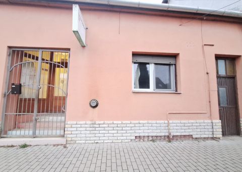 Eladó Ház 2534 Tát 