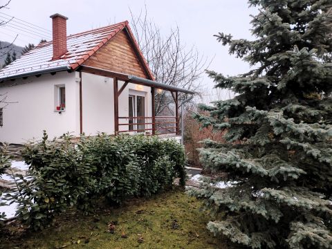Eladó Ház 8074 Csókakő 