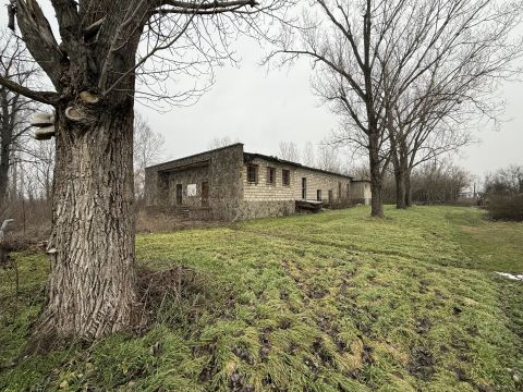 Eladó Ipari 2700 Cegléd , Eladó telephely Cegléden