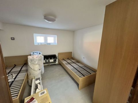 Kiadó Ház 6044 Kecskemét TELJESEN ÚJJÁÉPÍTETT TÖBB LAKÁSOS ÉPÜLET KIADÓ!