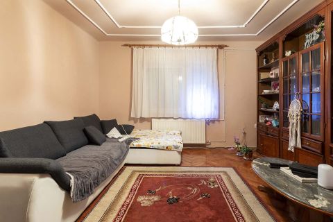 Eladó Lakás 9200 Mosonmagyaróvár , Egyetemhez közel