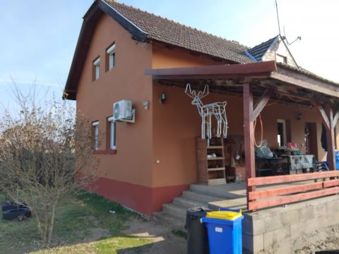 Eladó Ház 6050 Lajosmizse Bene tanya