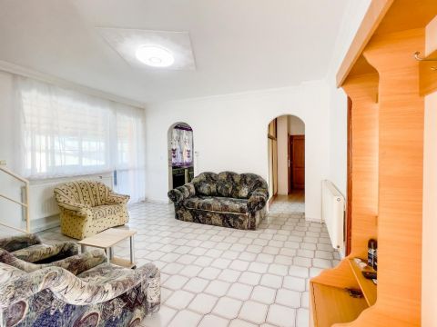 Eladó Ház 9231 Máriakálnok , 9231 Máriakálnok, Központ